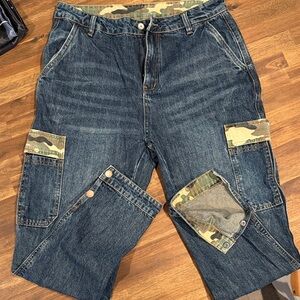 Men's Blue Denim Cargo Pants with Camouflage Details